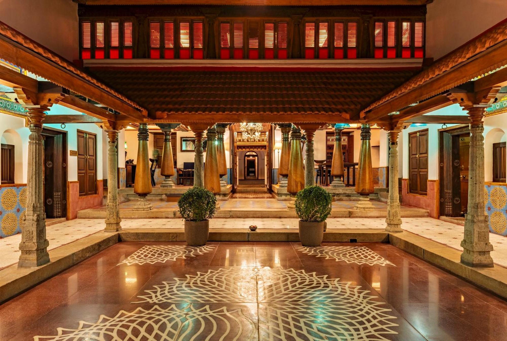 The Lotus Palace Chettinad Kāraikkudi Exterior foto